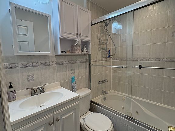 5th image of 336 Beach 92nd St Floor 2