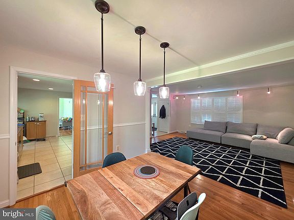 4th image of 10930 Howland Dr