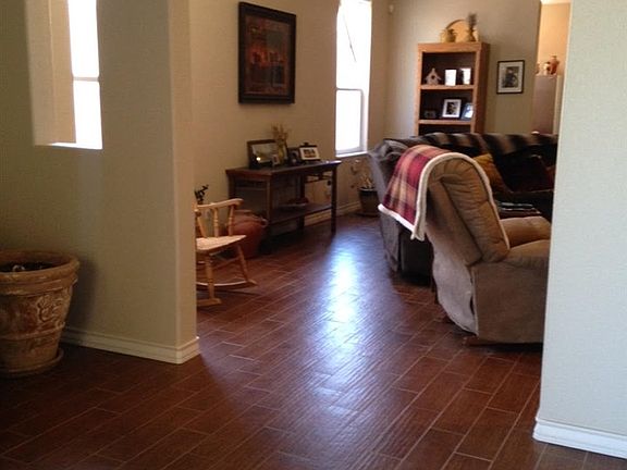 3rd image of 8 E C Tucker Ct