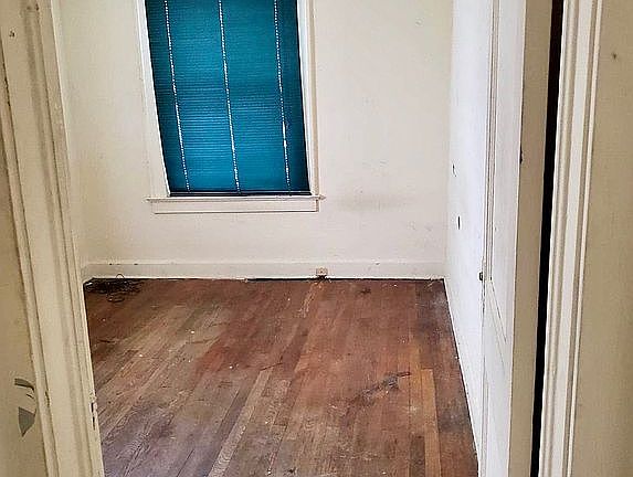 5th image of 4520 S Benton Ave