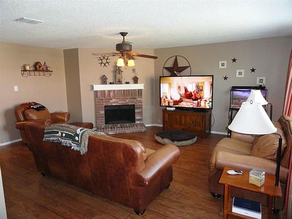 3rd image of 3508 Willow Creek Trl