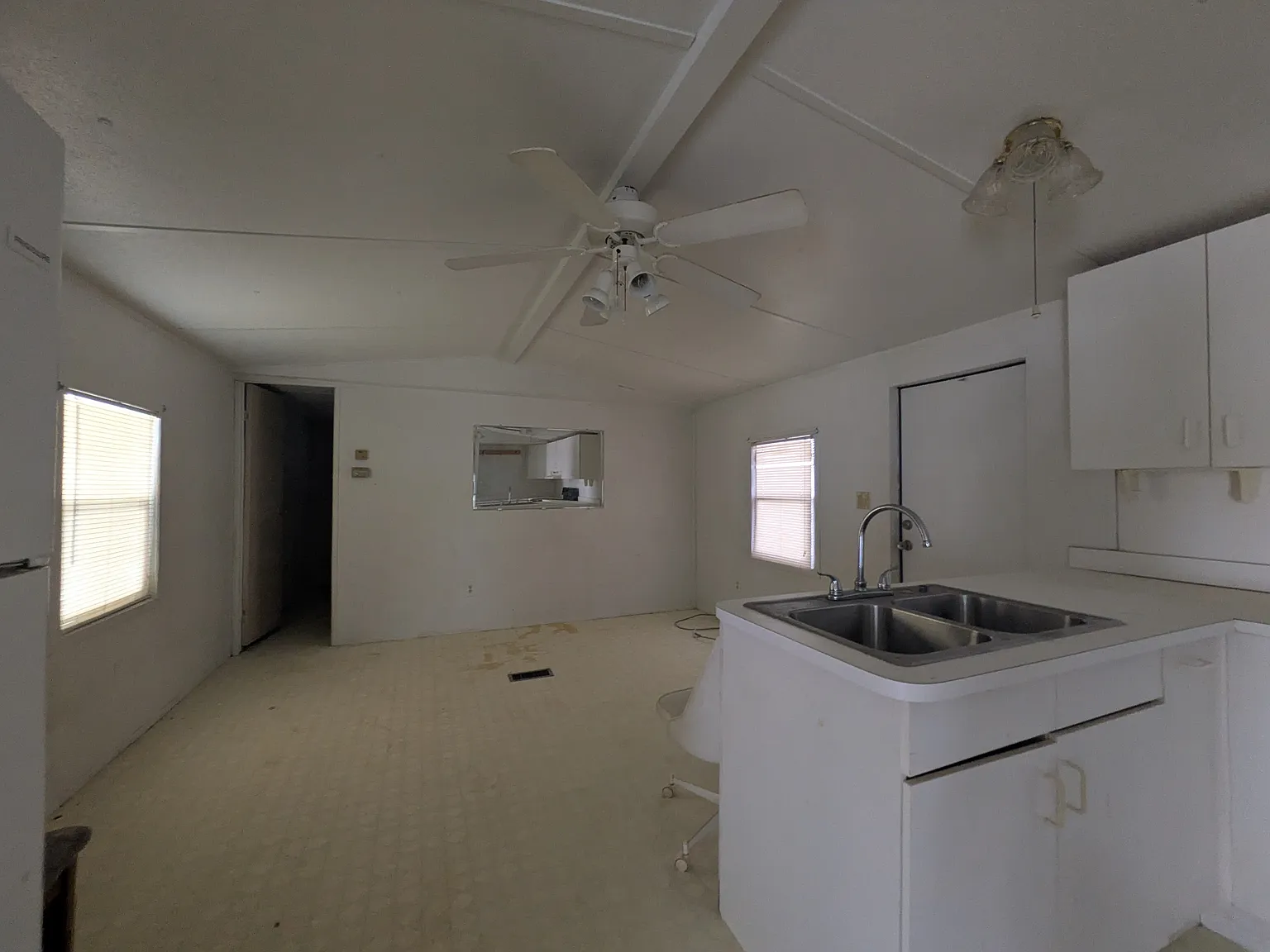 2 bed, 960 sqft, $1,200 — Photo 3