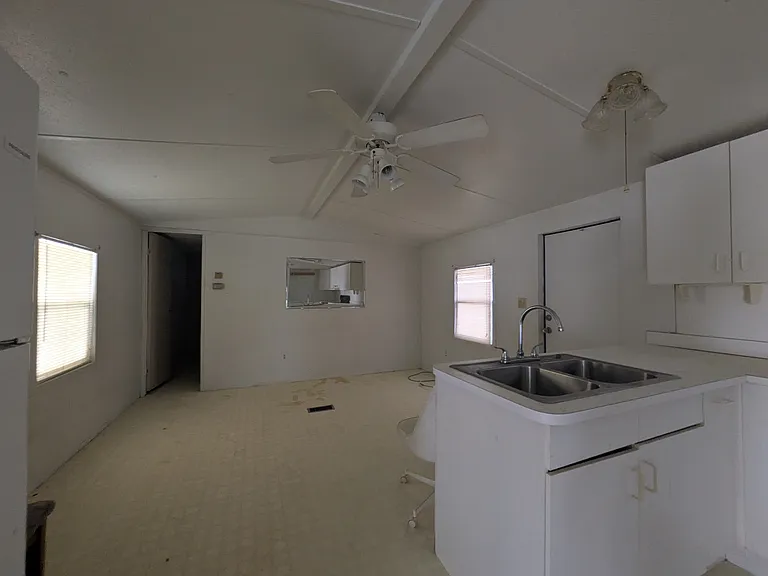 6519 Old Orchard Ave W — Photo 3