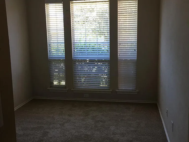 Front Bedroom
The floors are laminate ,No carpet