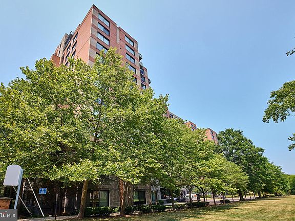 2nd image of 2451 Midtown Ave APT 1305