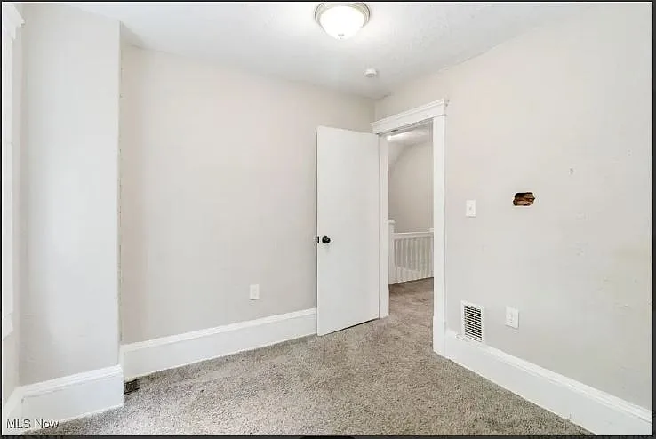 3 bed, 1008 sqft, $1,300 — Photo 4