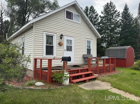 1509 W Breen Ave, Kingsford, MI 49802