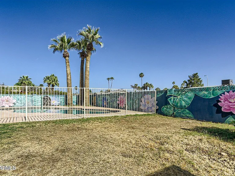 1991 E Carson Dr — Photo 18