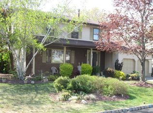 24 Agawam Dr, Wayne, NJ 07470