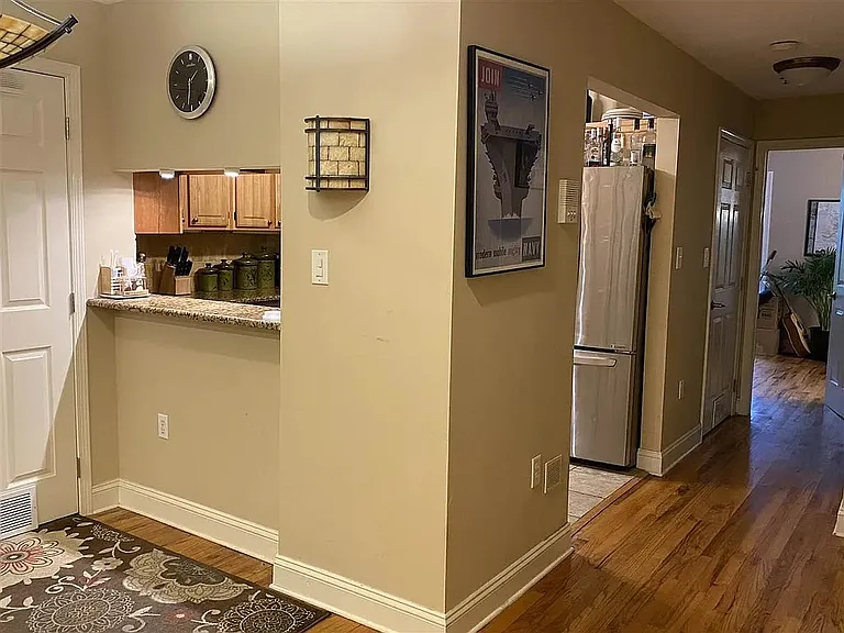 318 Monroe St #1 — Photo 5