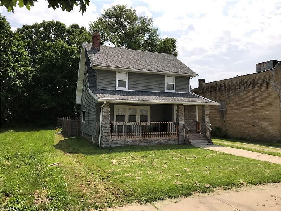 1st image of 645 Storer Ave