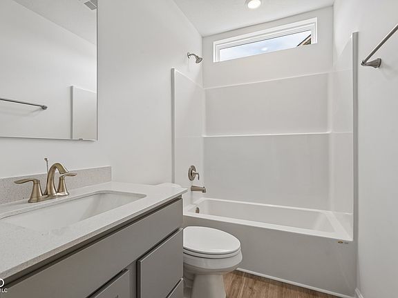 4th image of 10601 Mangrove Dr