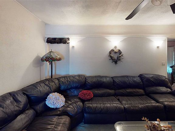 3rd image of 15 Grouse Ln