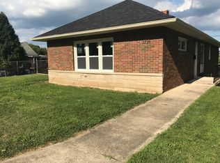 1718 N Hickory St, Crest Hill, IL 60403