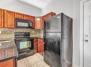 2810 E Main St APT 4, Waterbury, CT 06705