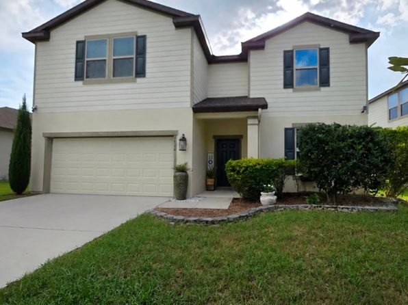 2832 E Lake Pointe Dr