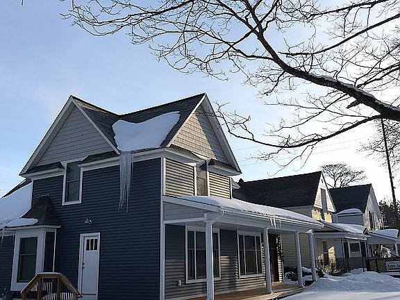 2nd image of 410 W 11th St