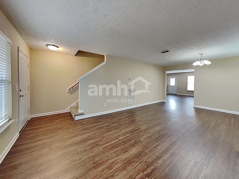 377 Stewart Springs Dr — Photo 5