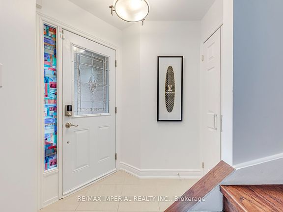 3rd image of 925 Cardington St