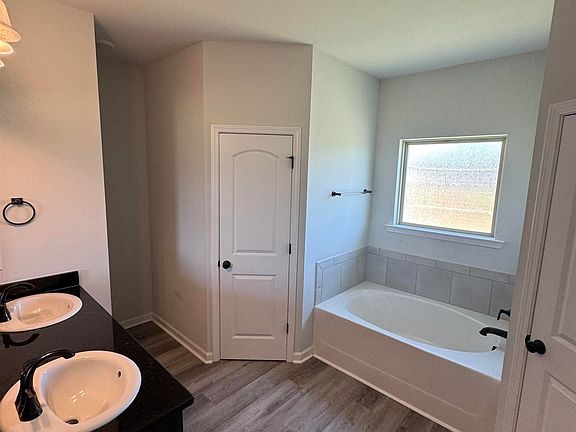 5th image of 23478 Encore Dr