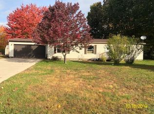 2088 Westwood Dr, Cheboygan, MI 49721