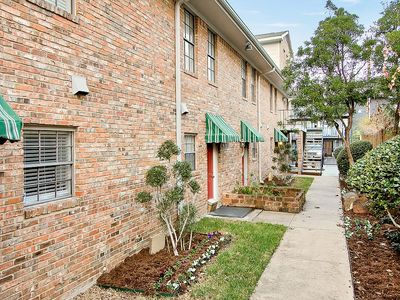 2727 Reagan St APT F, Dallas, TX, 75219