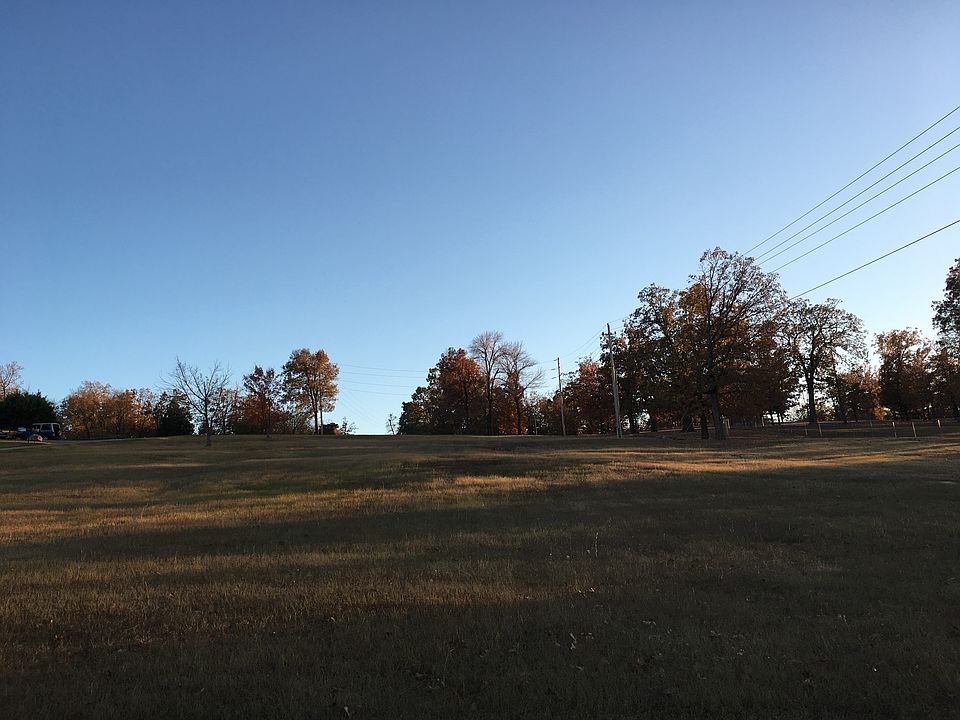 1st image of 2901 Iris Way