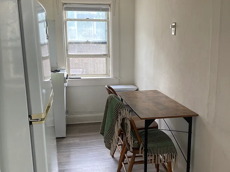 1125 E Dayton St — Photo 6