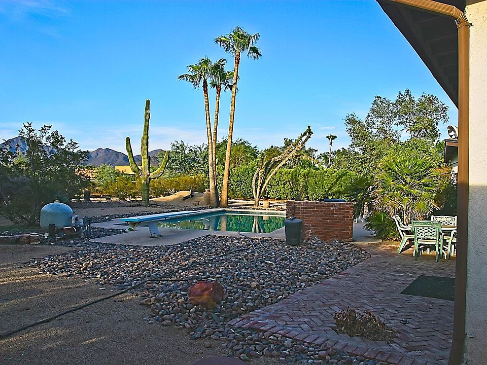 2nd image of 10050 E Paradise Dr