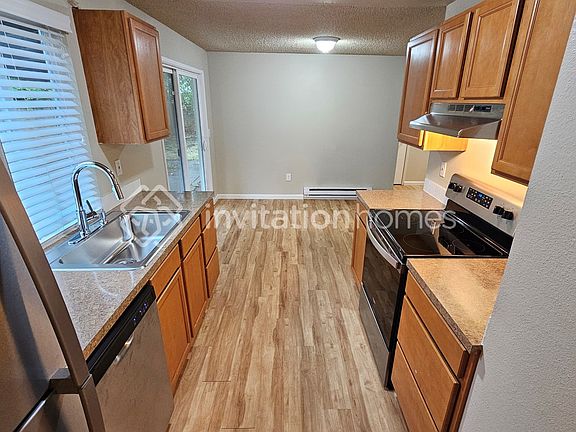5th image of 17402 10th Ave E