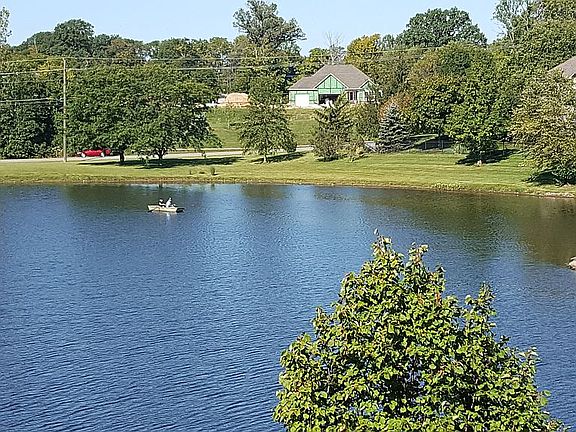 3rd image of 7356 Chestnut Hills Blvd