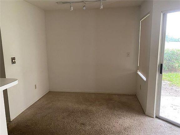 3rd image of 7320 Westpointe Blvd APT 516