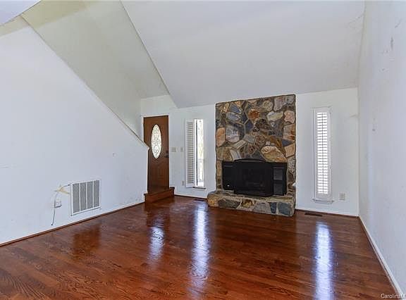 5th image of 11113 Sundown Ln