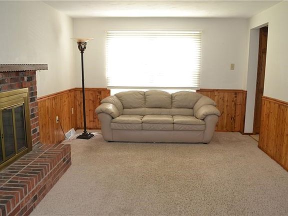 4th image of 2234 Woodmont Dr