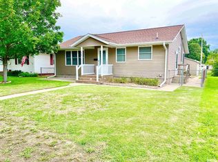 620 3rd Ave, Camanche, IA 52730