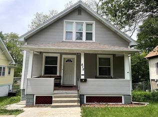 818 N 43rd St, Omaha, NE 68131