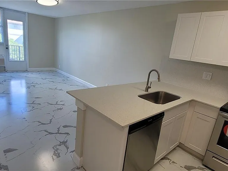 2771 Riverside Dr #416-A — Photo 1