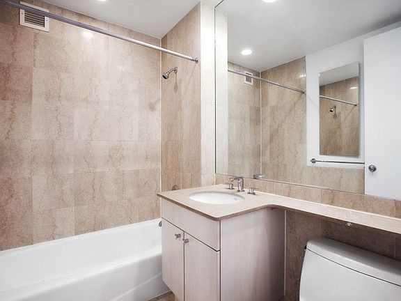 3rd image of 401 E 60th St APT 6E