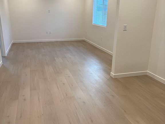 2nd image of 6822 Larchmont Dr
