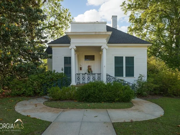 305 N Harris St, Sandersville, GA 31082