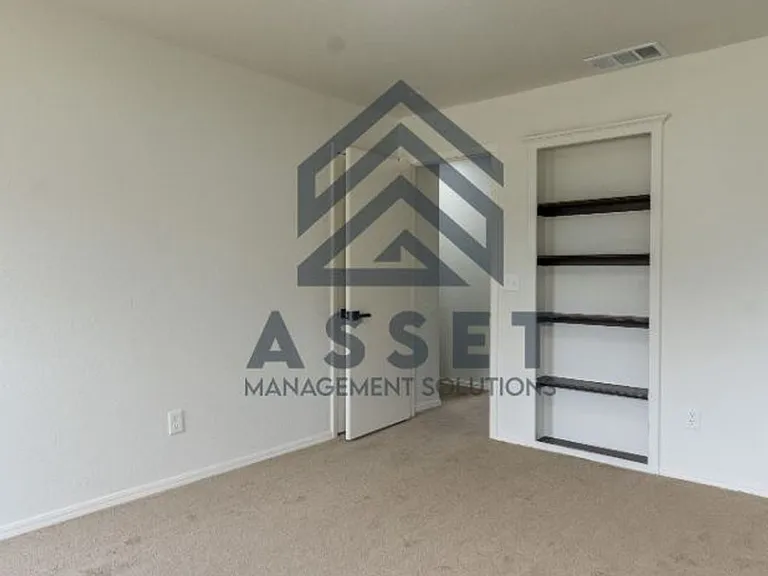 1605 Blessing Ct — Photo 19
