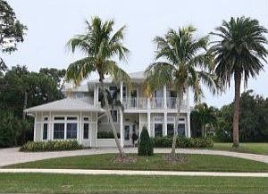 1st image of 557 Bayview Dr