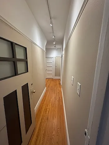 2 bed, 760 sqft, $5,495 — Photo 2