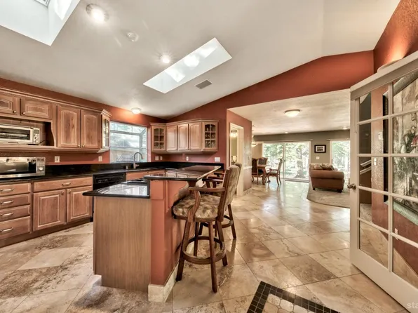 536 Gardner St, South Lake Tahoe, CA 96150