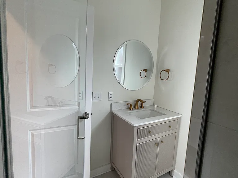 2321 Sherbrook St #2 — Photo 9