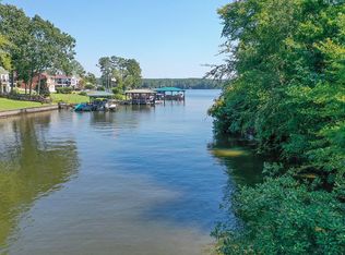 109 Egret Ln, Greenwood, SC 29649
