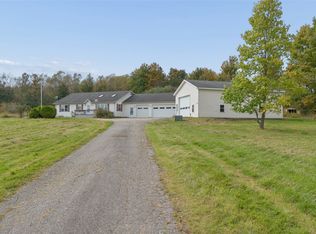 10046 New Rd, North East, PA 16428