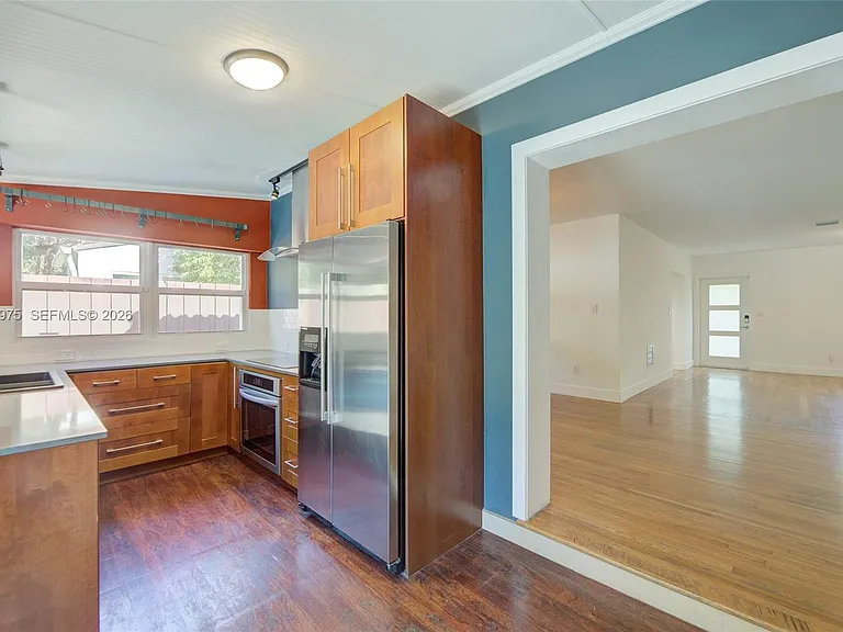 2441 Swanson Ave — Photo 15