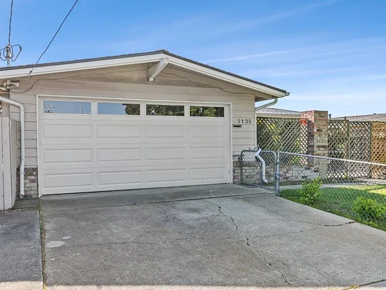 1125 Blazingwood Dr — Photo 14