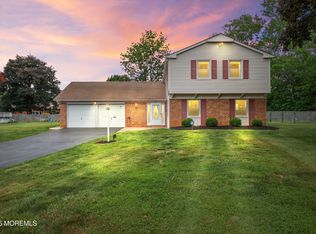 21 Forge Court, Freehold, NJ 07728